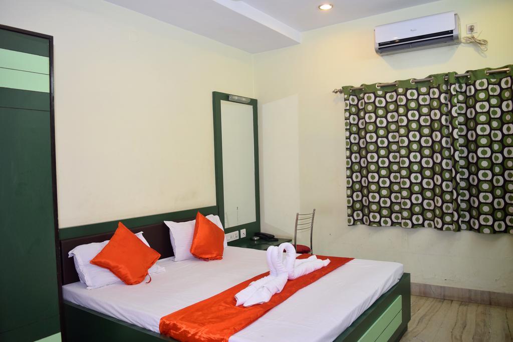 Rossa Hospitality Guest house